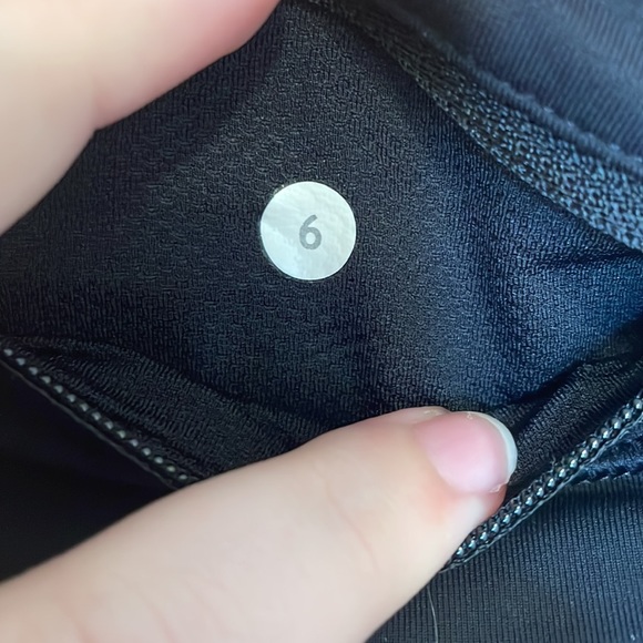 Lululemon Cropped Leggings - Picture 10 of 12